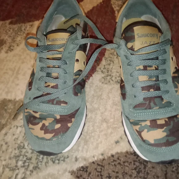 Saucony and PajarOriginal Jazz Canada faux fur boots